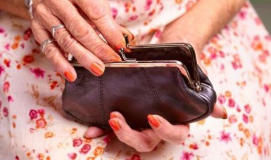 woman and wallet